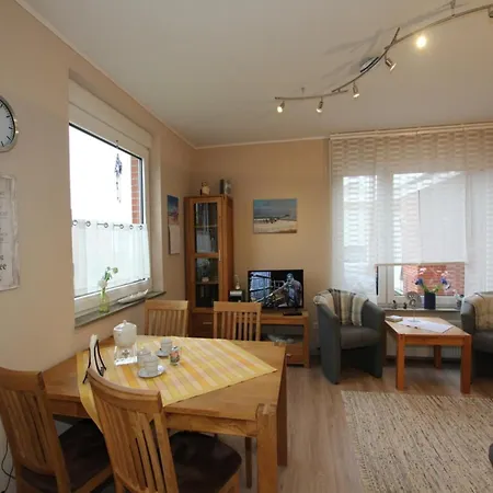 Feriehus In Strandnaehe, *